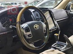 تۆیۆتا لاند کروزەر